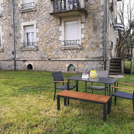 Grand Appartement Avec Jardin Bretenoux المظهر الخارجي الصورة